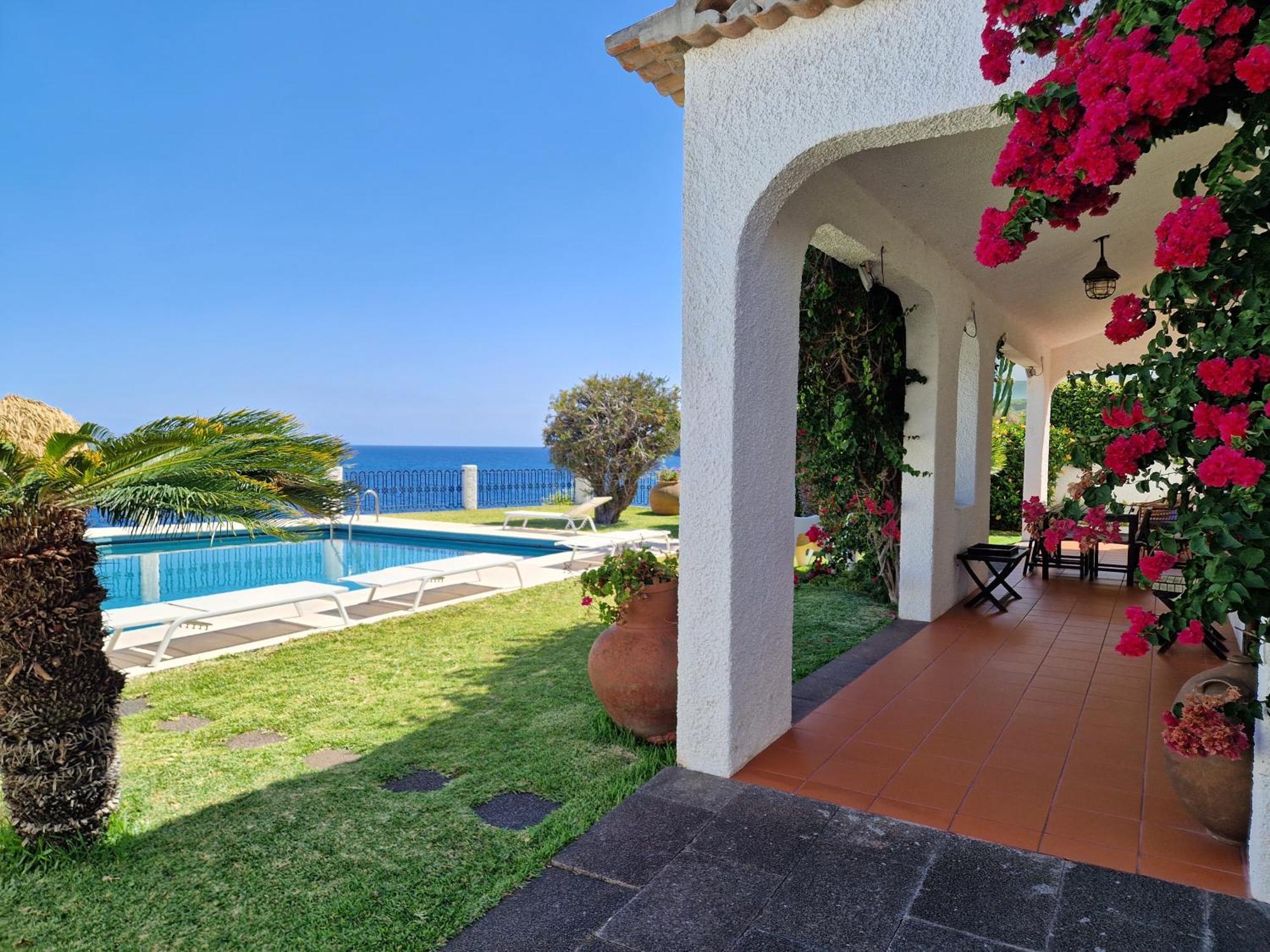 Salt Water Villa - Sea Water Pool - Private Sea Access Santa Cruz  Exteriör bild