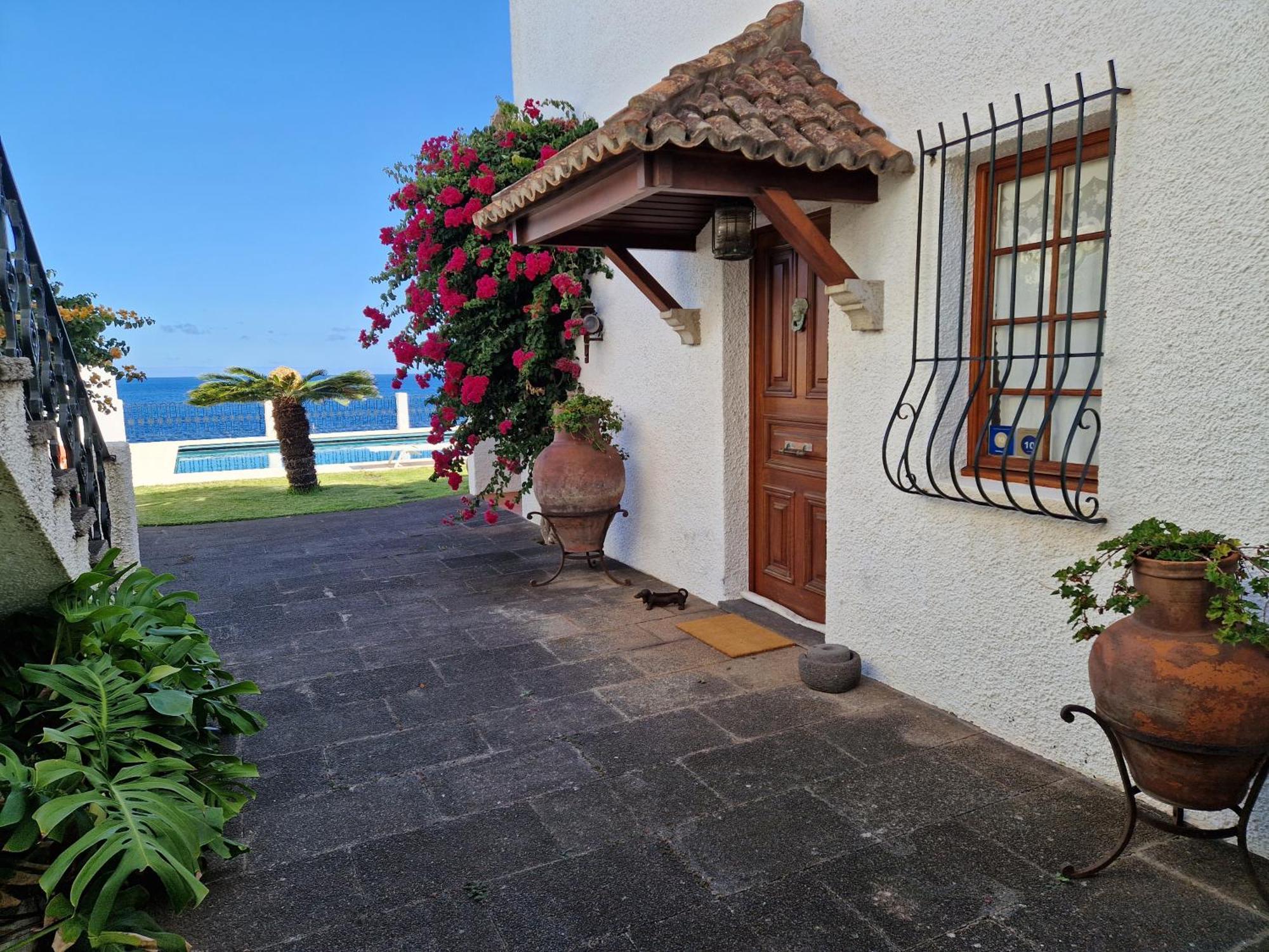 Salt Water Villa - Sea Water Pool - Private Sea Access Santa Cruz  Exteriör bild