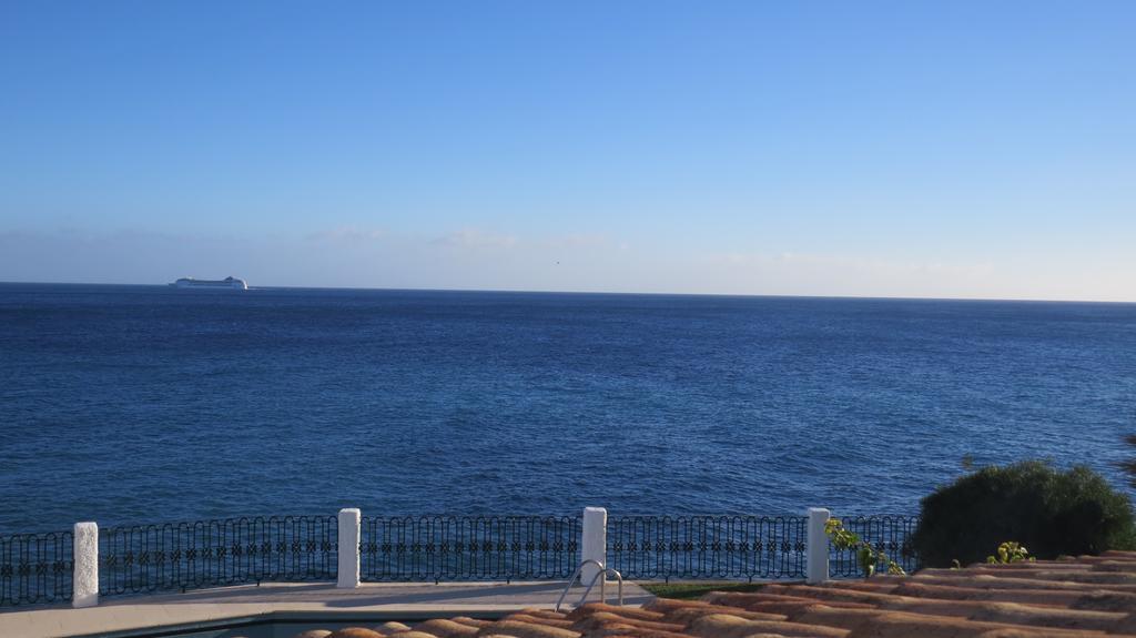 Salt Water Villa - Sea Water Pool - Private Sea Access Santa Cruz  Rum bild