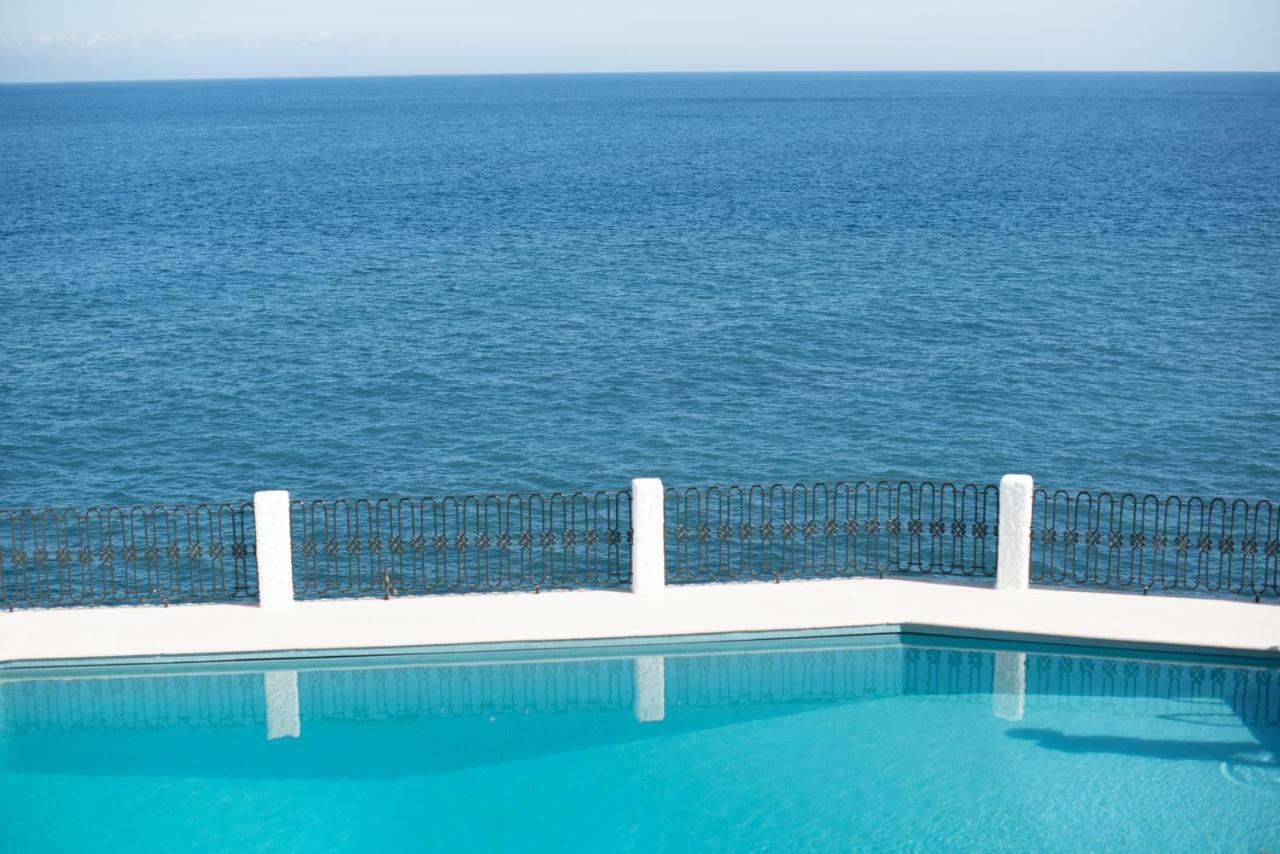 Salt Water Villa - Sea Water Pool - Private Sea Access Santa Cruz  Exteriör bild